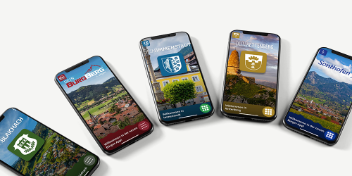 Fünf Smartphones zeigen den Startscreen der AGT-Apps